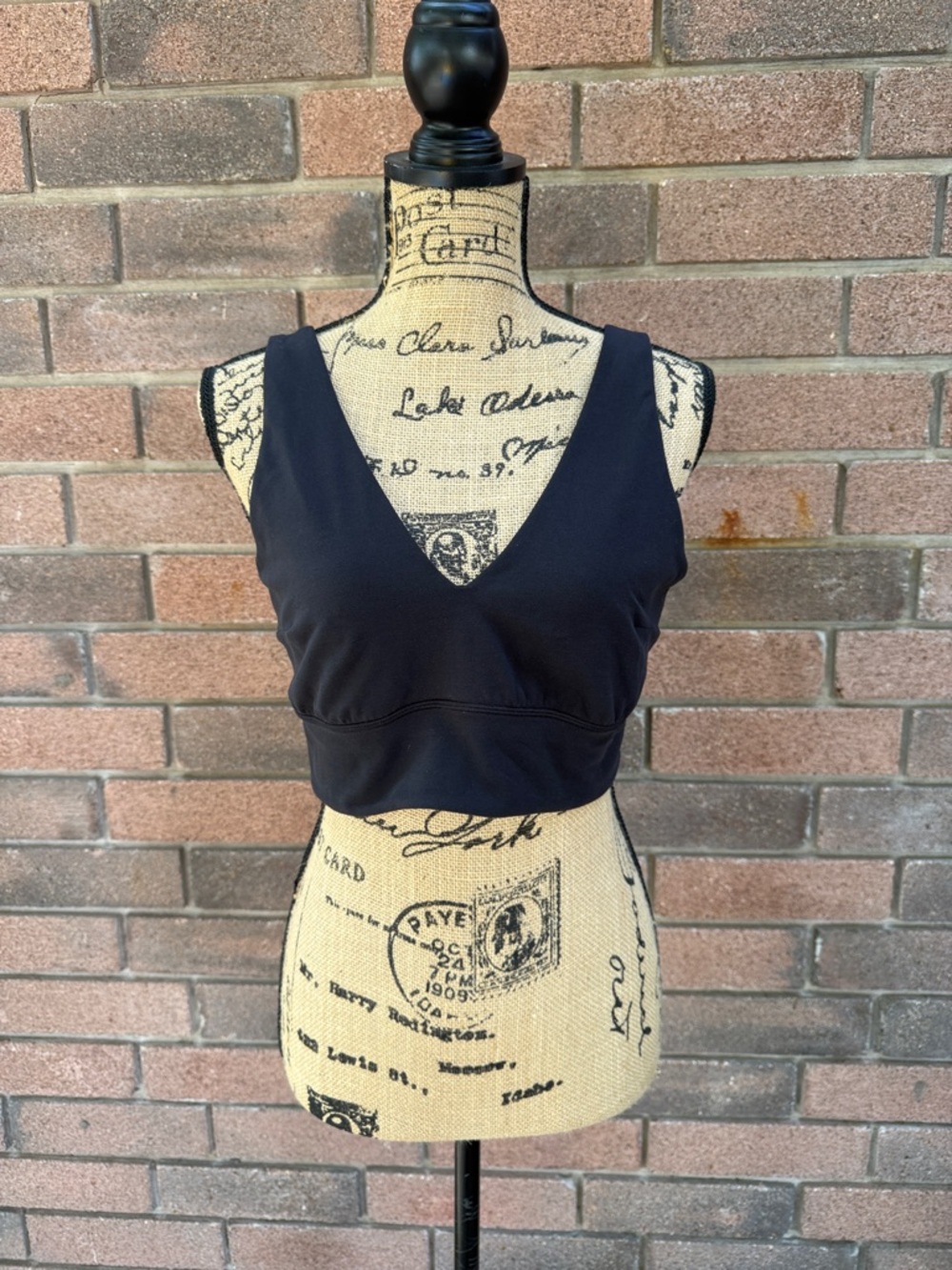 lululemon athletica Black Athletic Bra Top with Logo Size 14